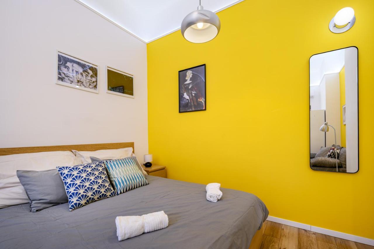 Stylish Yellow Suite In The Heart Of บูดาเปสต์ ภายนอก รูปภาพ
